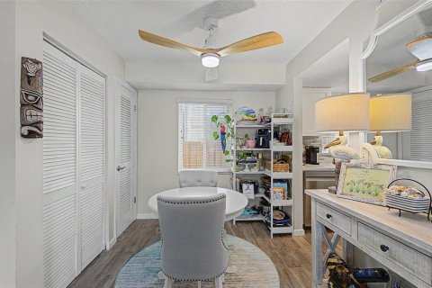 Copropriété à vendre à Indian Rocks Beach, Floride: 1 chambre, 42.27 m2 № 2339782 - photo 10