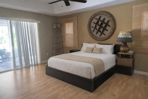 House in Port St. Lucie, Florida 4 bedrooms, 219.53 sq.m. № 2187431 - photo 13