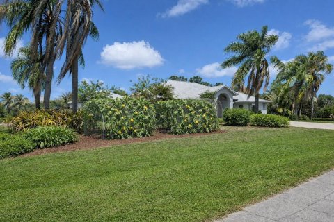 House in Port St. Lucie, Florida 4 bedrooms, 219.53 sq.m. № 2187431 - photo 2