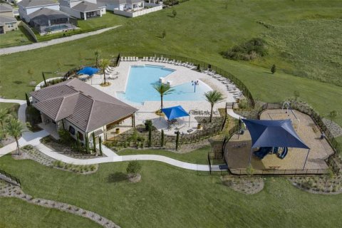 House in Clermont, Florida 5 bedrooms, 255.95 sq.m. № 1829944 - photo 5