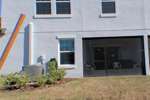 House in Land O' Lakes, Florida 2 bedrooms, 162.3 sq.m. № 1555364 - photo 3