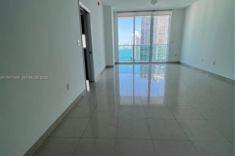 Снять в аренду кондоминиум в Майами, Флорида 2 спальни, 97.64м2, № 1995583 - фото 5