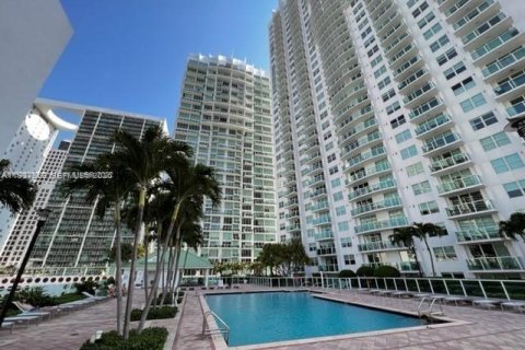 Снять в аренду кондоминиум в Майами, Флорида 2 спальни, 97.64м2, № 1995583 - фото 22