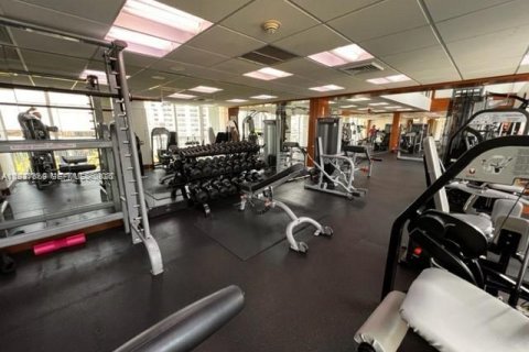 Снять в аренду кондоминиум в Майами, Флорида 2 спальни, 97.64м2, № 1995583 - фото 25