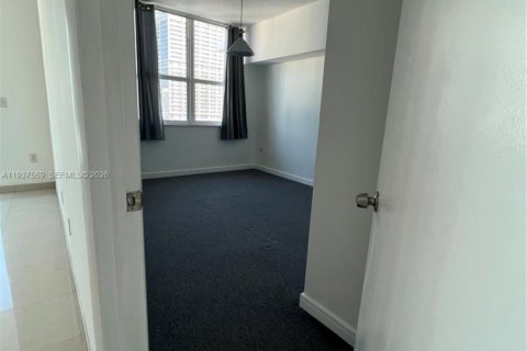 Снять в аренду кондоминиум в Майами, Флорида 2 спальни, 97.64м2, № 1995583 - фото 9