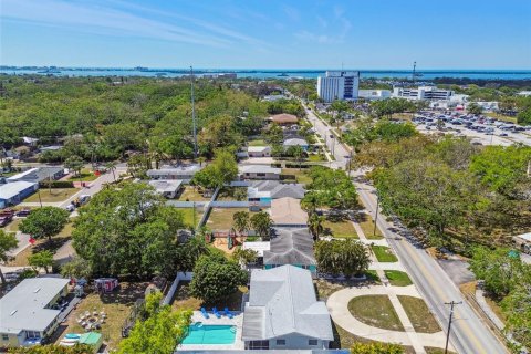 Casa en venta en Dunedin, Florida, 4 dormitorios, 173.91 m2 № 1615739 - foto 3