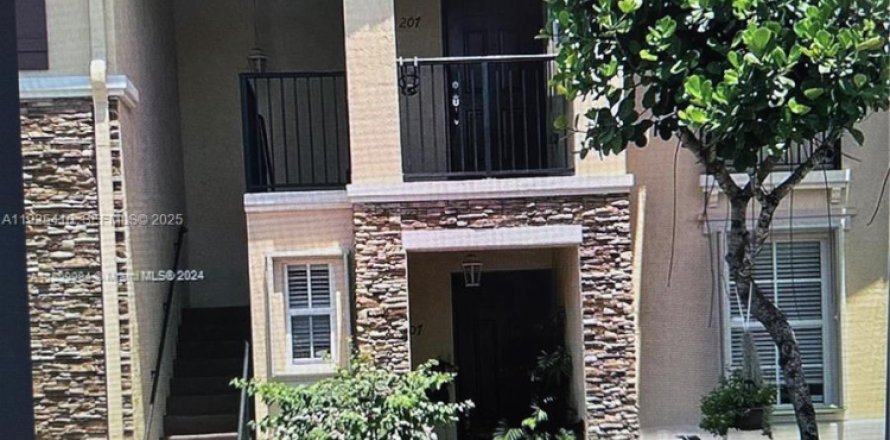 Condo in Homestead, Florida, 3 bedrooms № 1991486