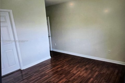 Condo in Homestead, Florida, 3 bedrooms № 1991486 - photo 8