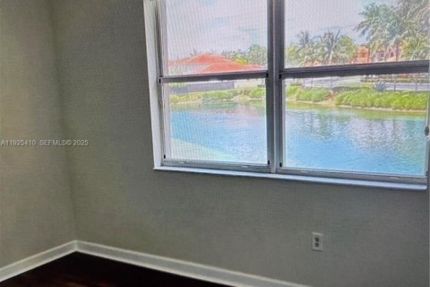Condo in Homestead, Florida, 3 bedrooms № 1991486 - photo 6