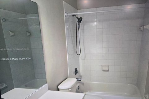 Condo in Homestead, Florida, 3 bedrooms № 1991486 - photo 15