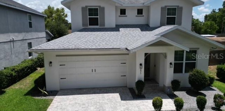 House in Orlando, Florida 3 bedrooms, 176.89 sq.m. № 2094862