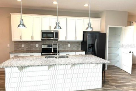 House in Orlando, Florida 3 bedrooms, 176.89 sq.m. № 2094862 - photo 7