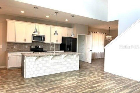 House in Orlando, Florida 3 bedrooms, 176.89 sq.m. № 2094862 - photo 8