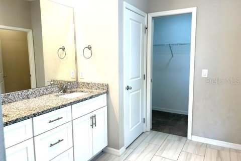 House in Orlando, Florida 3 bedrooms, 176.89 sq.m. № 2094862 - photo 15