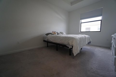 Villa ou maison à louer à Miami, Floride: 4 chambres, 169.08 m2 № 2146577 - photo 22