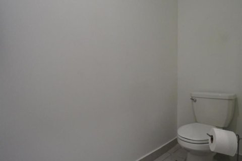 Villa ou maison à louer à Miami, Floride: 4 chambres, 169.08 m2 № 2146577 - photo 18
