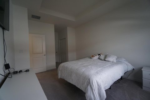 Villa ou maison à louer à Miami, Floride: 4 chambres, 169.08 m2 № 2146577 - photo 24