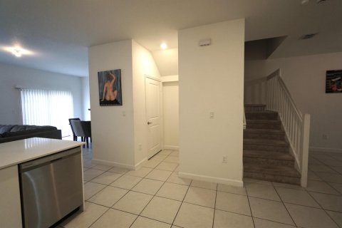 Villa ou maison à louer à Miami, Floride: 4 chambres, 169.08 m2 № 2146577 - photo 20