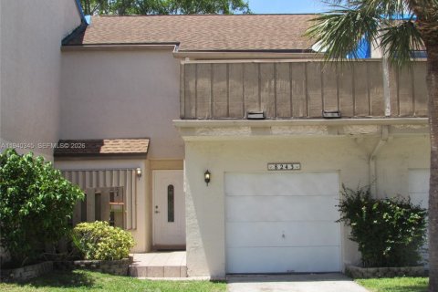 Дом в Плантация, Флорида 3 спальни, 164.44м2 № 1998175