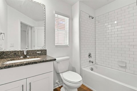 Touwnhouse à louer à San Antonio, Floride: 2 chambres, 143.16 m2 № 2398789 - photo 25