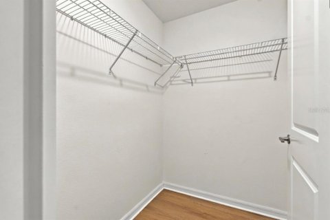 Touwnhouse à louer à San Antonio, Floride: 2 chambres, 143.16 m2 № 2398789 - photo 24