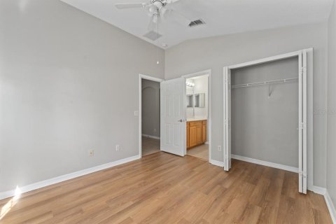 House in Orlando, Florida 4 bedrooms, 170.2 sq.m. № 1838041 - photo 15