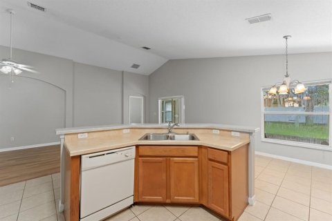 House in Orlando, Florida 4 bedrooms, 170.2 sq.m. № 1838041 - photo 7