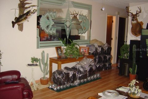 House in Deltona, Florida 4 bedrooms, 175.03 sq.m. № 1030171 - photo 8