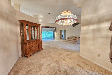 House in Spring Hill, Florida 3 bedrooms, 230.49 sq.m. № 1522832 - photo 6