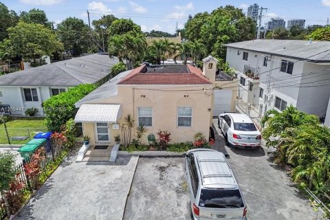 Villa ou maison à Miami, Floride 2 chambres, 112.88 m2 № 2070237