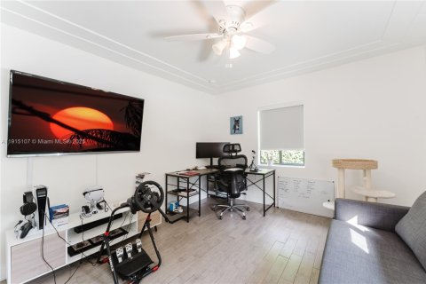 Casa en venta en North Miami, Florida, 4 dormitorios, 154.78 m2 № 1970674 - foto 10