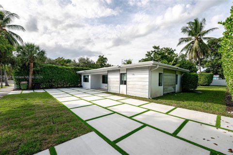 Casa en venta en North Miami, Florida, 4 dormitorios, 154.78 m2 № 1970674 - foto 3