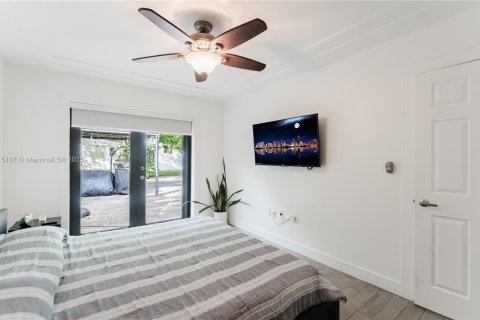 Casa en venta en North Miami, Florida, 4 dormitorios, 154.78 m2 № 1970674 - foto 5