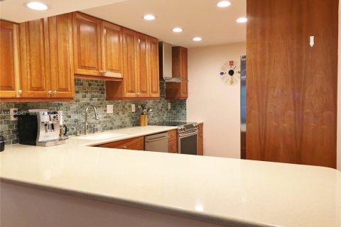 Copropriété à vendre à Coral Gables, Floride: 2 chambres, 114.92 m2 № 2046800 - photo 2