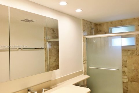 Copropriété à vendre à Coral Gables, Floride: 2 chambres, 114.92 m2 № 2046800 - photo 16