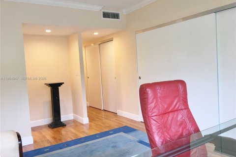 Copropriété à vendre à Coral Gables, Floride: 2 chambres, 114.92 m2 № 2046800 - photo 23