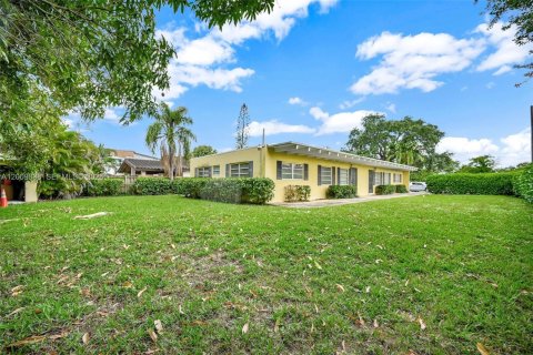 Casa en alquiler en Miami, Florida, 3 dormitorios, 139.35 m2 № 2171016 - foto 8