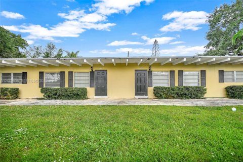 Casa en Miami, Florida 3 dormitorios, 139.35 m2 № 2171016