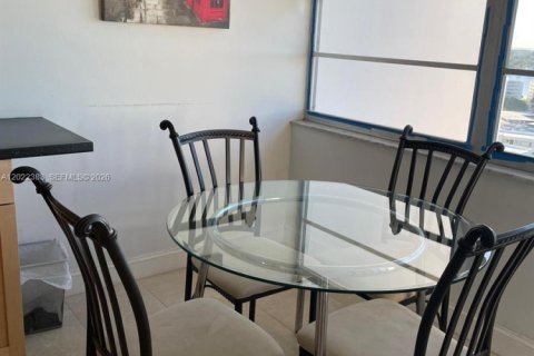 Condo in Aventura, Florida, 3 bedrooms  № 2077903 - photo 6