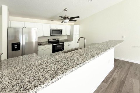 House in Edgewater, Florida 3 bedrooms, 162.21 sq.m. № 1885302 - photo 7