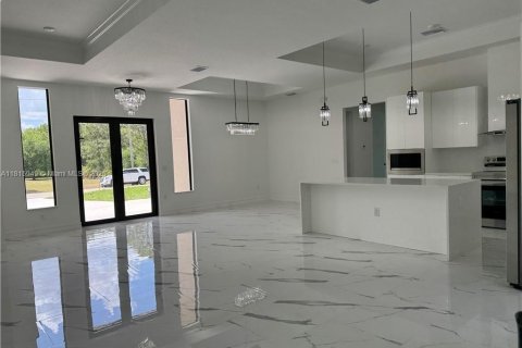 House in Lehigh Acres, Florida 4 bedrooms № 1768650 - photo 24