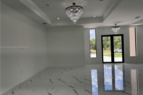 House in Lehigh Acres, Florida 4 bedrooms № 1768650 - photo 23