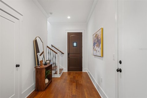 House in Tampa, Florida 4 bedrooms, 250.93 sq.m. № 1800595 - photo 6