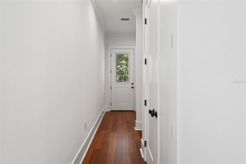 House in Tampa, Florida 4 bedrooms, 250.93 sq.m. № 1800595 - photo 19