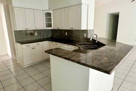Casa en alquiler en Longwood, Florida, 4 dormitorios, 260.13 m2 № 1919703 - foto 5