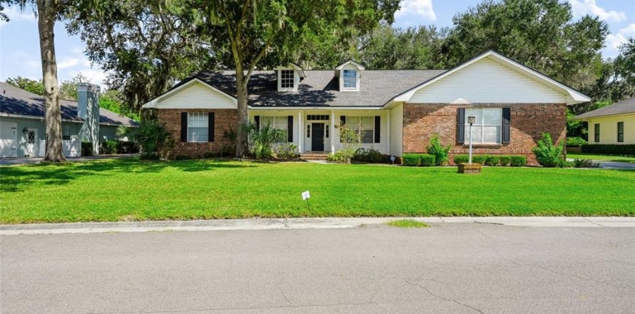 Villa ou maison à Lakeland, Floride 3 chambres, 248.42 m2 № 2391140