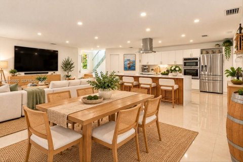 Villa ou maison à vendre à Miami, Floride: 3 chambres, 199.55 m2 № 2431318 - photo 6