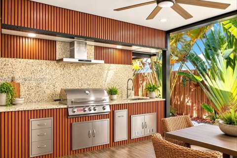 Villa ou maison à vendre à Miami, Floride: 3 chambres, 199.55 m2 № 2431318 - photo 7