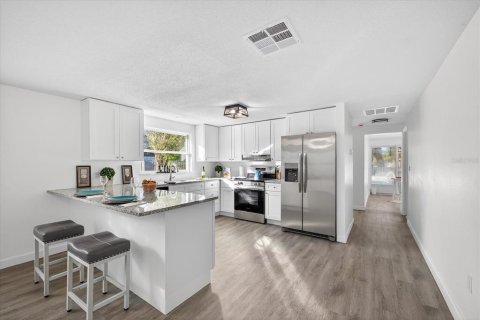 Casa en venta en New Port Richey, Florida, 3 dormitorios, 136.94 m2 № 2217905 - foto 3