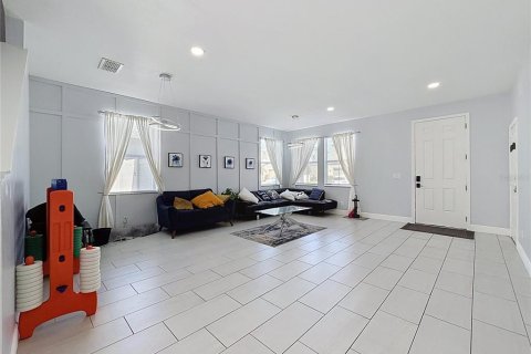 Villa ou maison à vendre à Davenport, Floride: 6 chambres, 320.98 m2 № 2355806 - photo 10